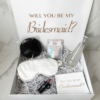 Luxe & Co Bride - a bridesmaid proposal gift box cover