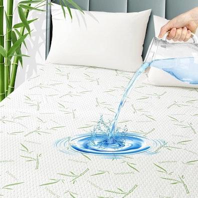 Queen Bamboo 3-Layer Waterproof Mattress Protector cover