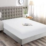 King Size 2000TC Microfiber Fitted Sheet thumbnail